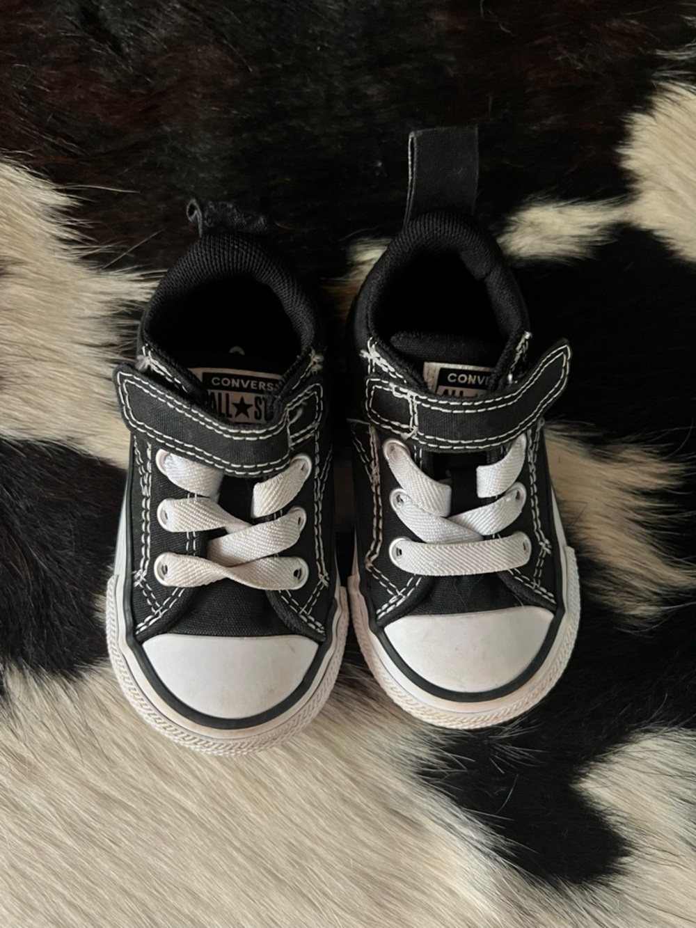 Converse Kids Black and White Low-Top Sneakers
